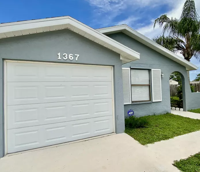 1367 Elmbank WAY, Royal Palm Beach, FL 33411