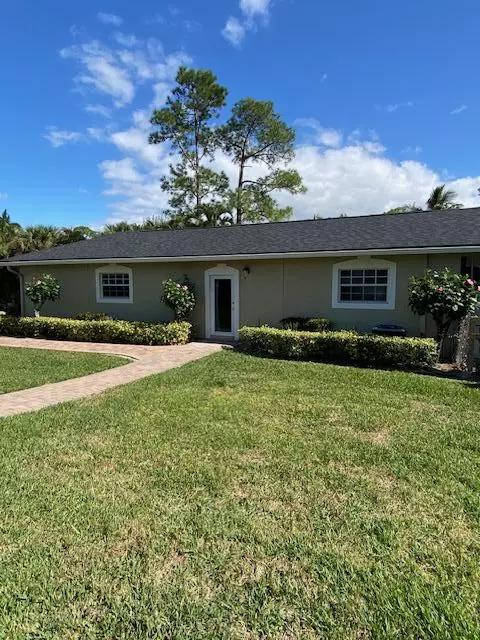 Lake Worth, FL 33467,8732 Yearling DR