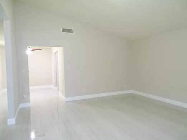Palm Springs, FL 33461,1040 Manor DR