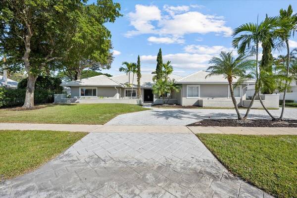 2106 Sunderland AVE, Wellington, FL 33414