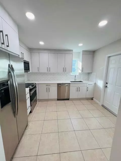 Delray Beach, FL 33444,702 SW 2nd ST