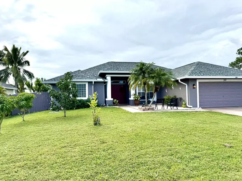 550 SW Fairway AVE, Port Saint Lucie, FL 34983