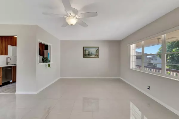 West Palm Beach, FL 33417,212 Easthampton I