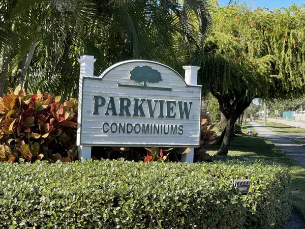 Stuart, FL 34994,1210 SE Parkview PL 3