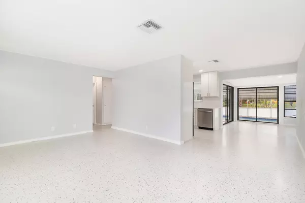 West Palm Beach, FL 33405,250 Arlington RD