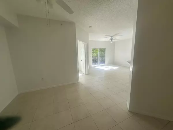 Royal Palm Beach, FL 33411,330 Crestwood CIR 205