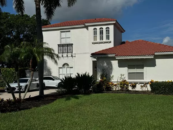 8163 Lakeview DR, West Palm Beach, FL 33412