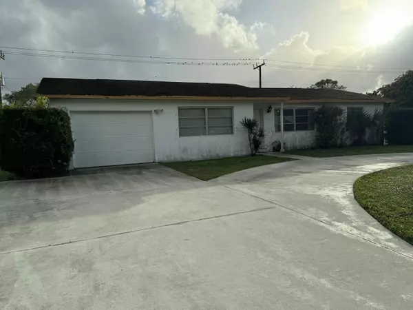 Lake Worth, FL 33467,7164 Saint Andrews RD