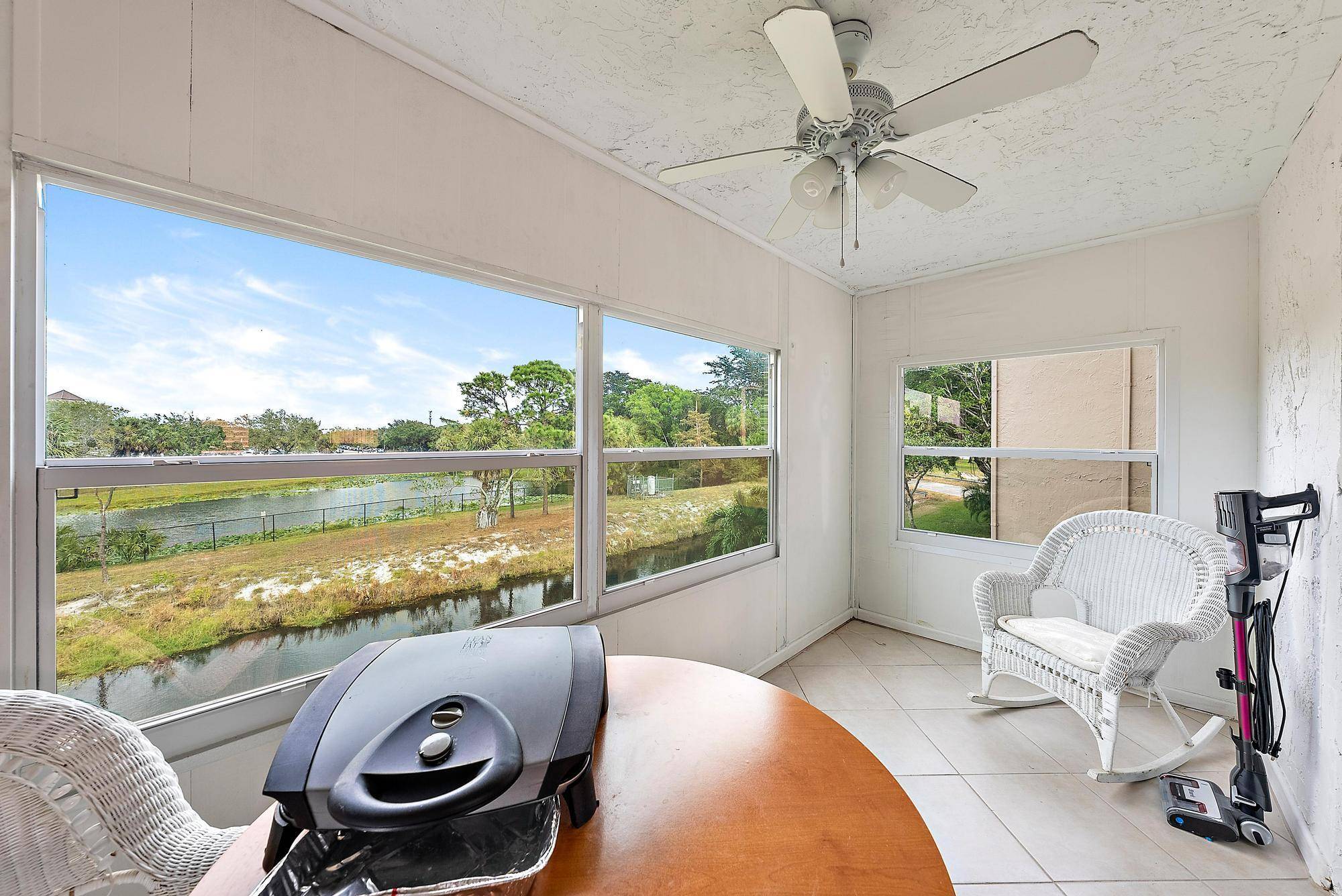 Palm Springs, FL 33461,729 Lori DR 304