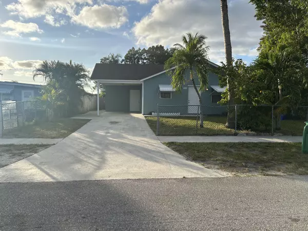 205 Fleming AVE, Greenacres, FL 33463