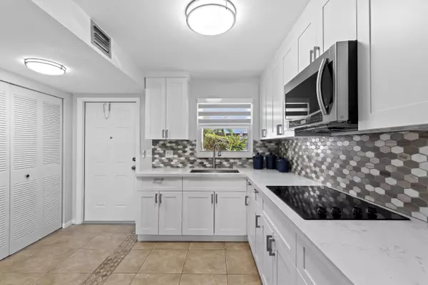 2791 N Pine Island RD 112, Sunrise, FL 33322