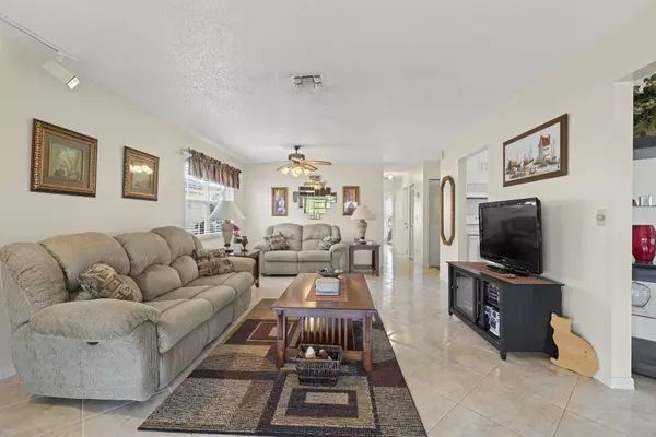 Lake Worth, FL 33467,4480 Pine Garden LN