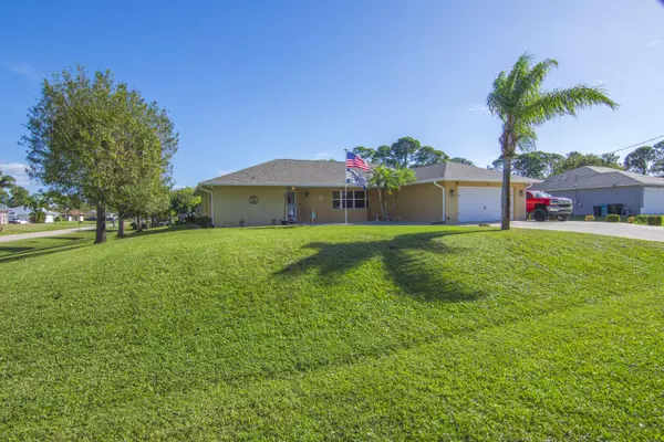 1301 SE Nancy LN, Port Saint Lucie, FL 34983