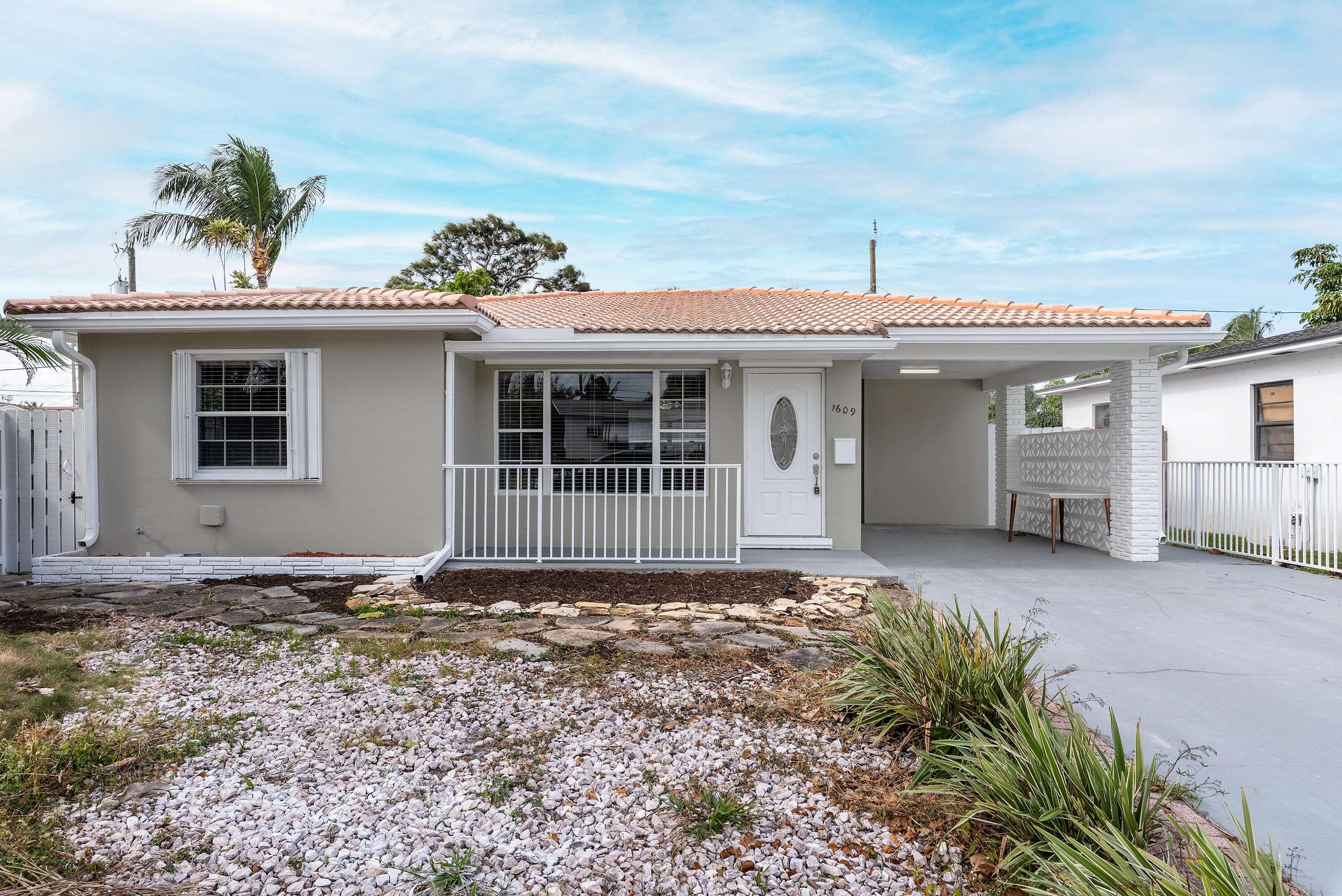 1609 N J TER, Lake Worth, FL 33460