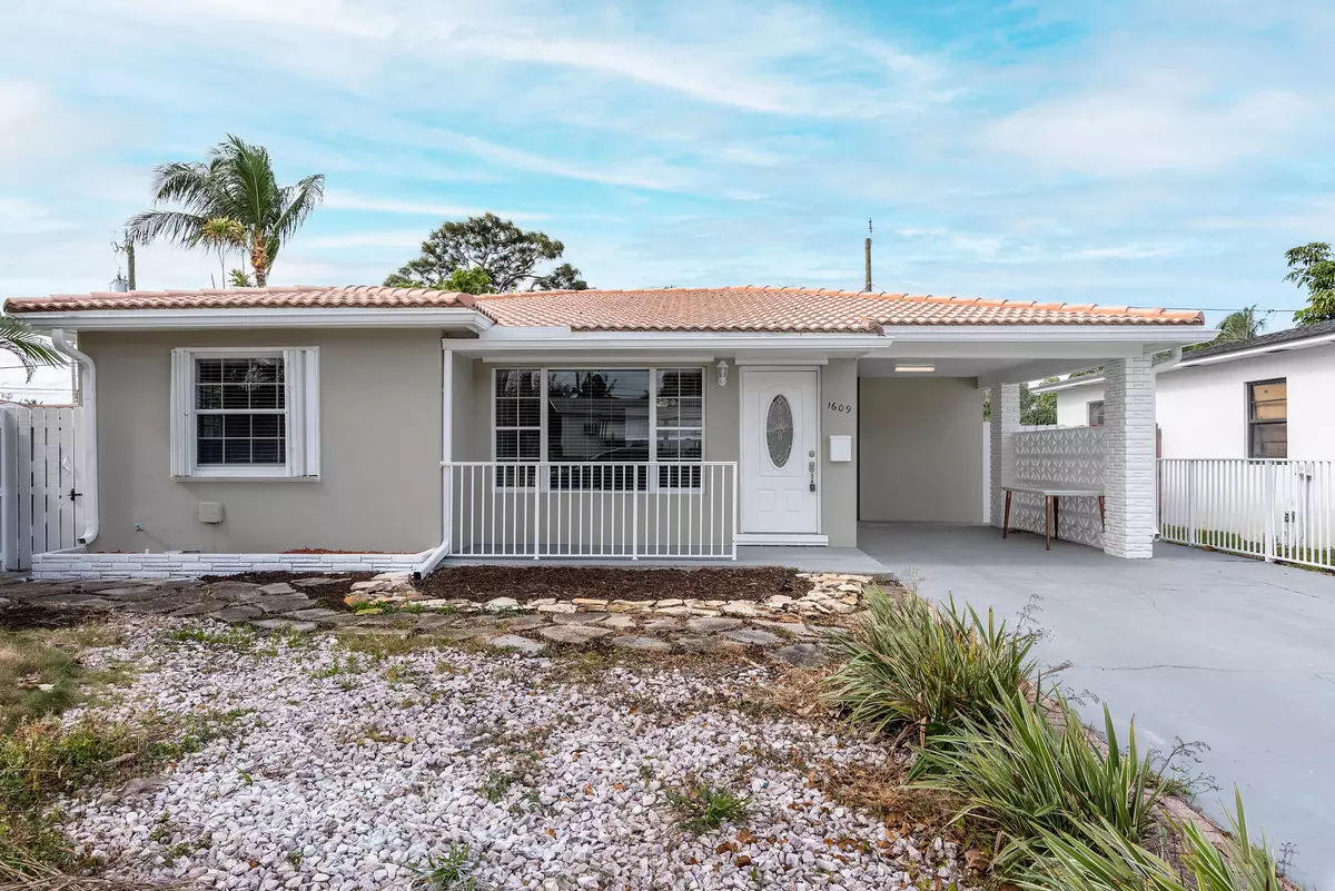 Lake Worth, FL 33460,1609 N J TER