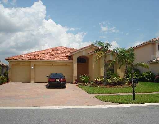 Royal Palm Beach, FL 33411,121 Tuscany DR