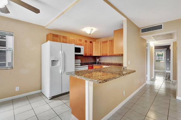 492 Monaco K, Delray Beach, FL 33446