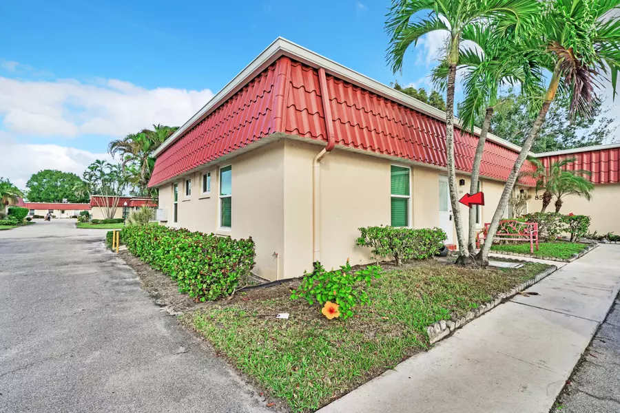 857 Worcester LN A, Lake Worth, FL 33467