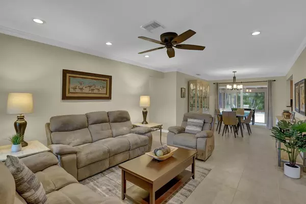 Delray Beach, FL 33444,736 Heron DR