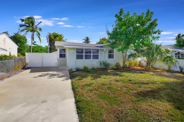 1006 SE 3rd ST, Boynton Beach, FL 33435