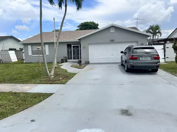 9242 SW 18th RD, Boca Raton, FL 33428