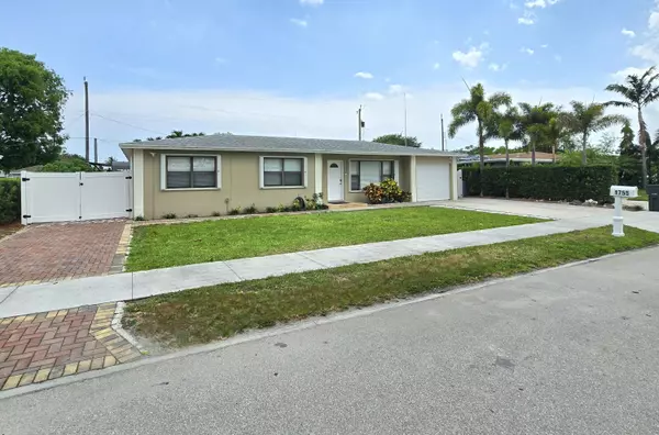 Lake Worth Beach, FL 33460,1755 N 15 AVE