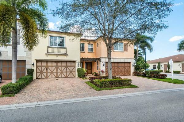 8429 Cocoplum Sound LN, West Palm Beach, FL 33411