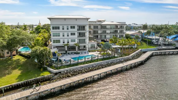 Stuart, FL 34994,41 SW Seminole ST 310