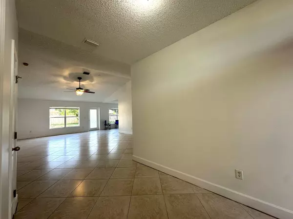 Port Saint Lucie, FL 34953,880 SW Jennifer Ter TER