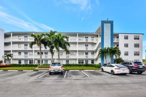 2074 E Exeter 2074 E, Boca Raton, FL 33434