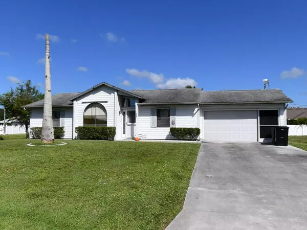 409 SW Voltair TER, Port Saint Lucie, FL 34984