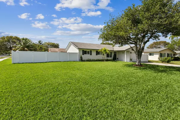 Delray Beach, FL 33444,510 Kingbird CIR