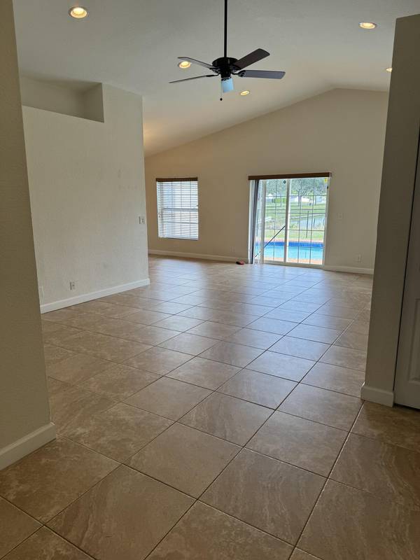 Royal Palm Beach, FL 33411,1240 Grandview CIR