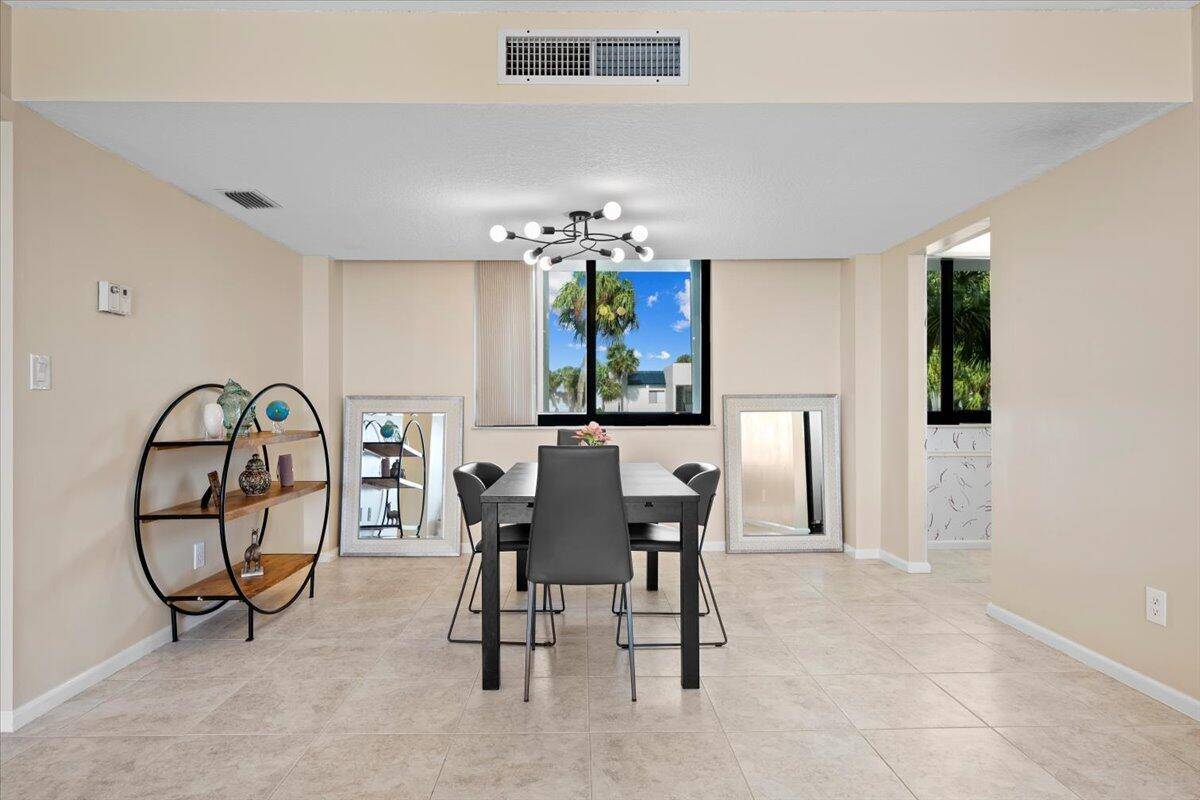 Jupiter, FL 33477,1605 S Us Highway 1 203-M1