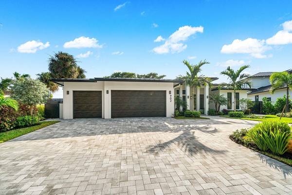 Delray Beach, FL 33483,902 Robert RD