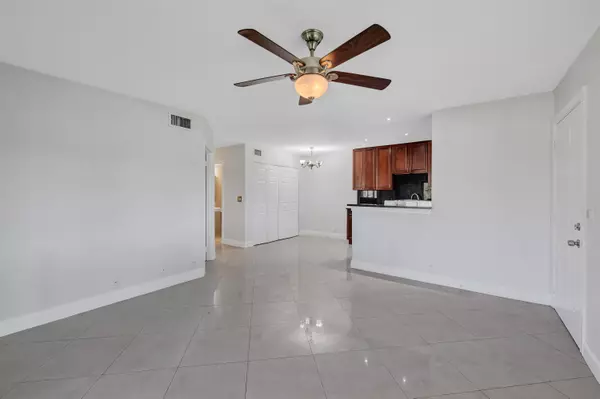 Deerfield Beach, FL 33441,677 Trace CIR 202