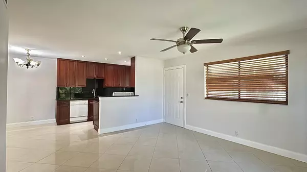 Deerfield Beach, FL 33441,677 Trace CIR 202