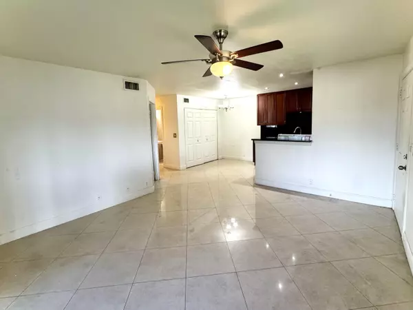 Deerfield Beach, FL 33441,677 Trace CIR 202