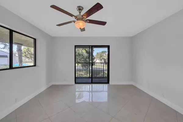 Deerfield Beach, FL 33441,677 Trace CIR 202