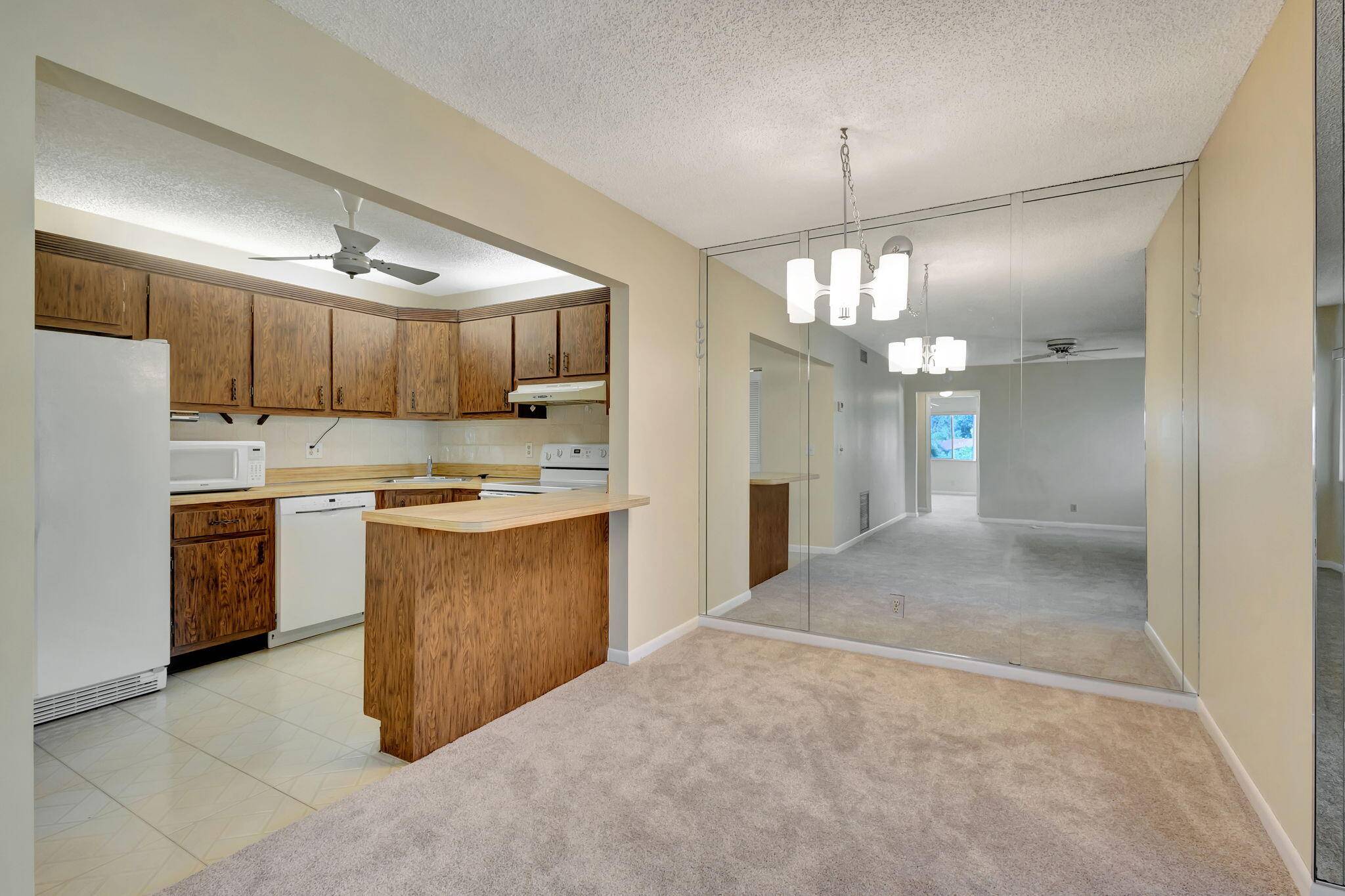 Greenacres, FL 33463,3561 Tall Pine WAY C2