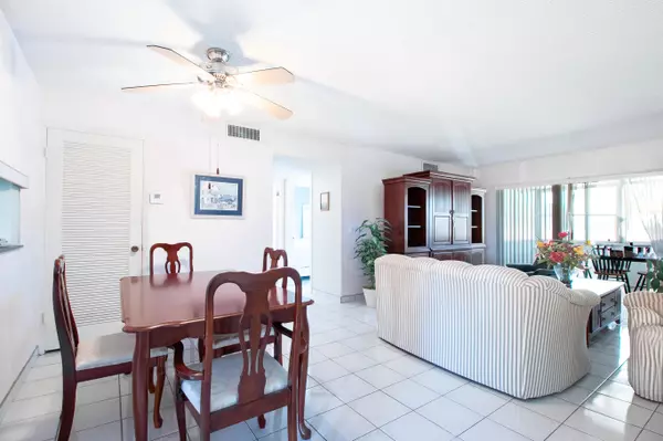 Royal Palm Beach, FL 33411,12015 S Greenway CIR 209