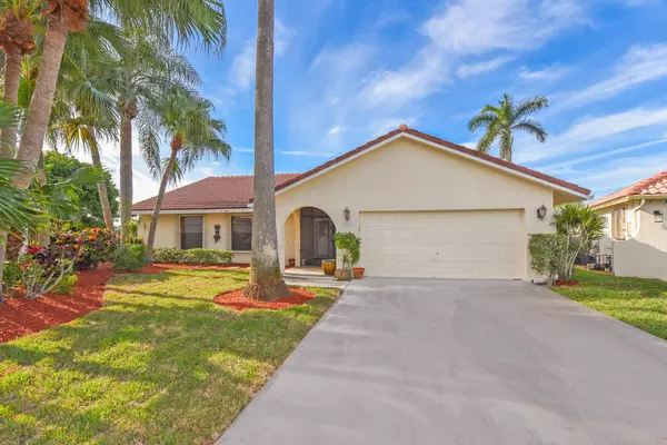 8601 Bonita Isle DR, Lake Worth, FL 33467