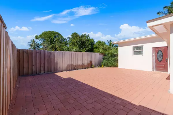 Delray Beach, FL 33445,510 Coral WAY