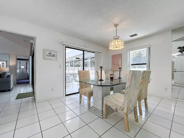 Jupiter, FL 33477,901 Sandy Oaks DR