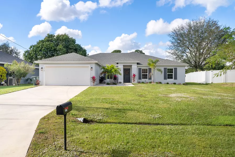 2418 SW Dalpina RD, Port Saint Lucie, FL 34953