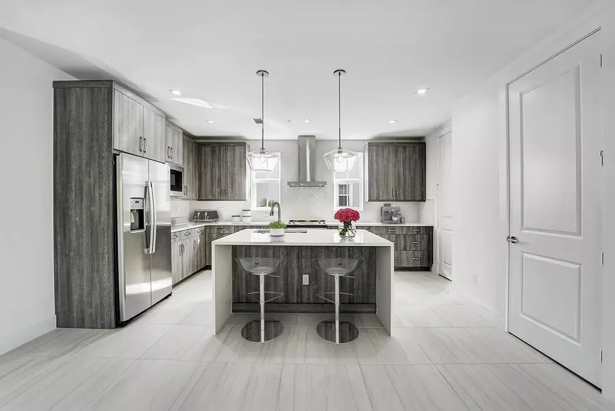 51 NW 4th AVE, Delray Beach, FL 33444