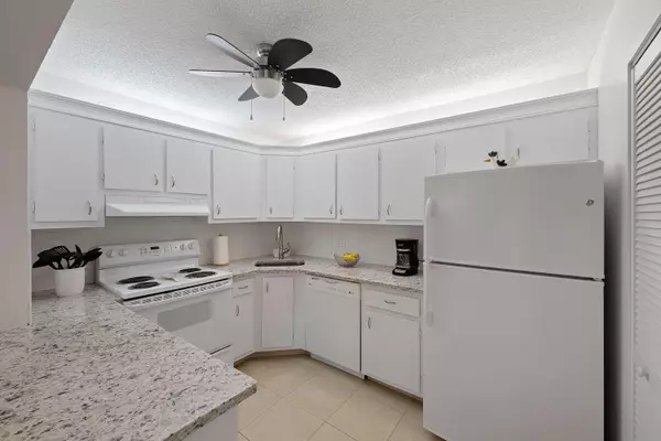 Greenacres, FL 33463,337 Pine Ridge CIR D-2