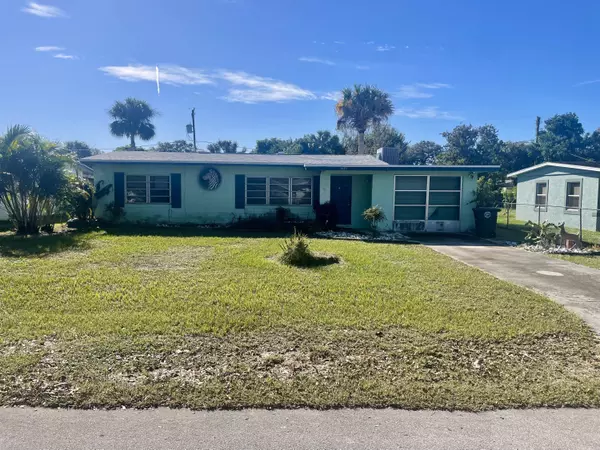 1021 Gatewood AVE, Fort Pierce, FL 34982