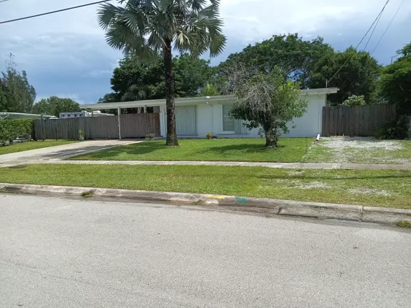 Port Saint Lucie, FL 34983,100 SE Naranja AVE