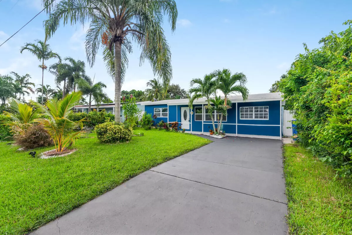 Lantana, FL 33462,706 W Bloxham ST